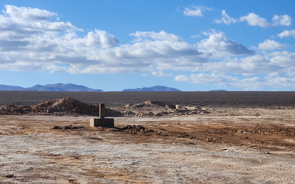 Modelamiento numérico de flujo en roca fracturada