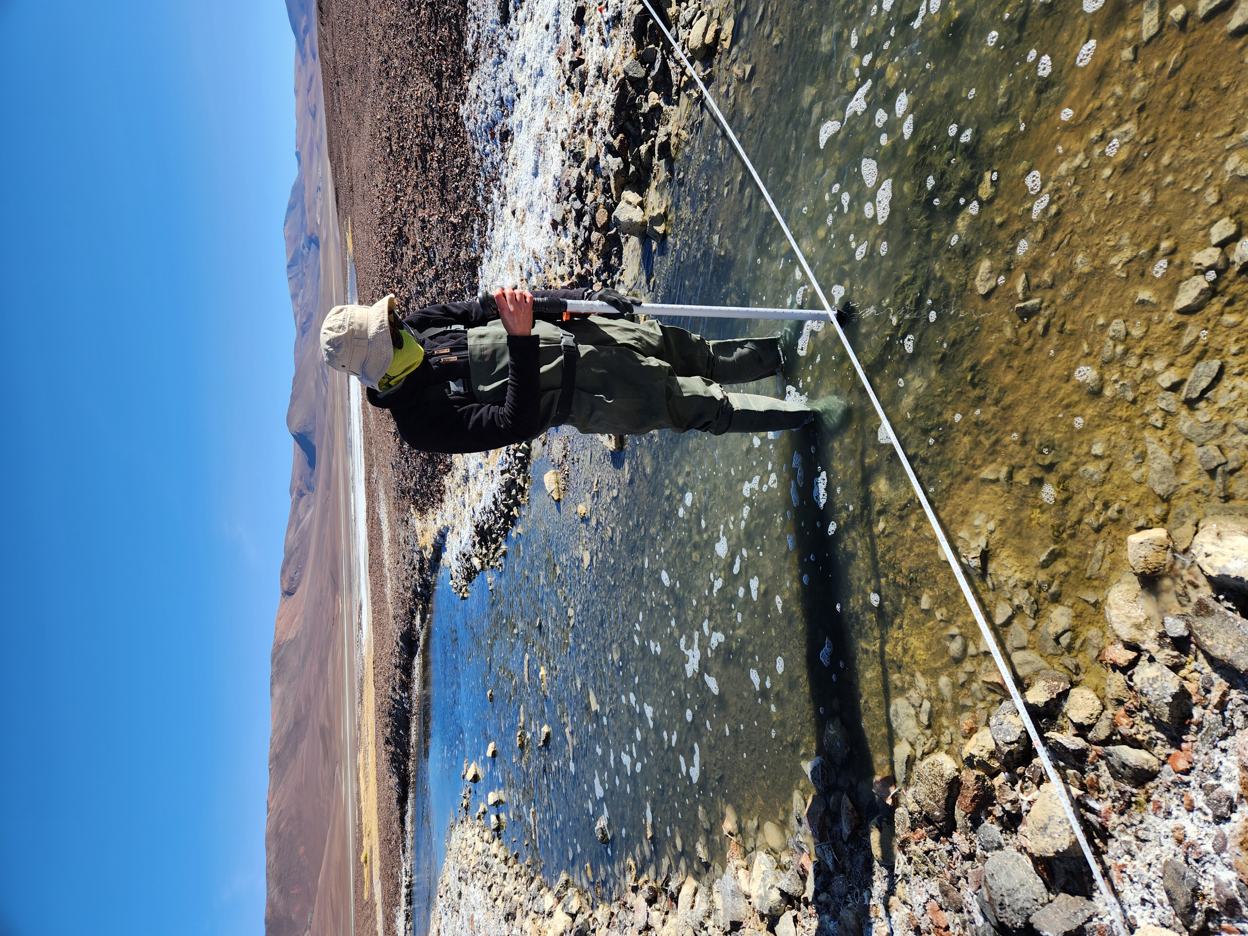 Caracterización hidrogeológica de Laguna Altiplánica en el norte de Chile